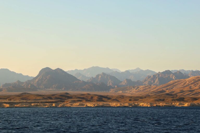 natural-background-mountains-and-sea-meeting-toge-2022-11-07-21-26-43-utc (1)